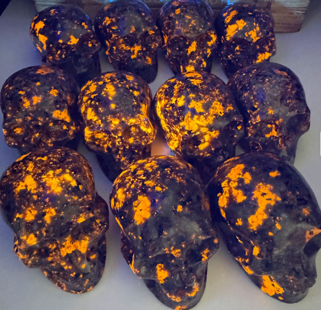 Yooperlite Skull - UV Reactive