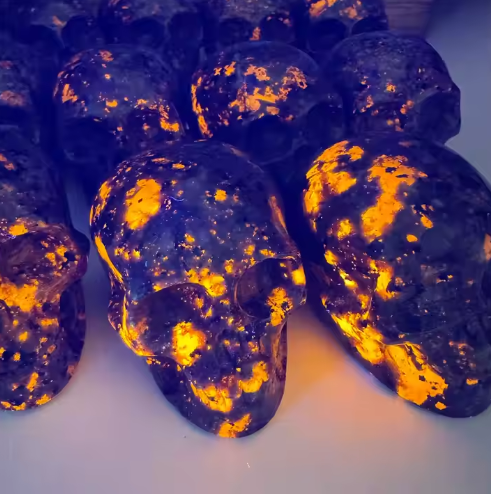 Yooperlite Skull - UV Reactive