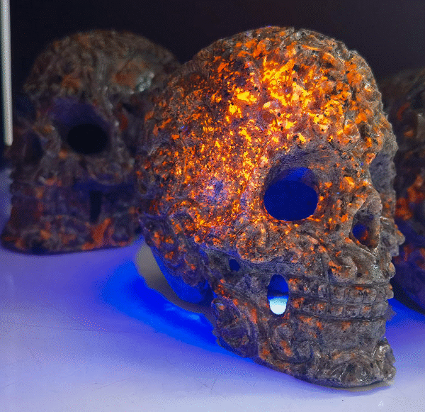 Fancy Fire Flash Yooperlite Skull - Medium